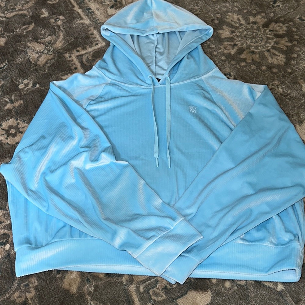 sweat shirt
